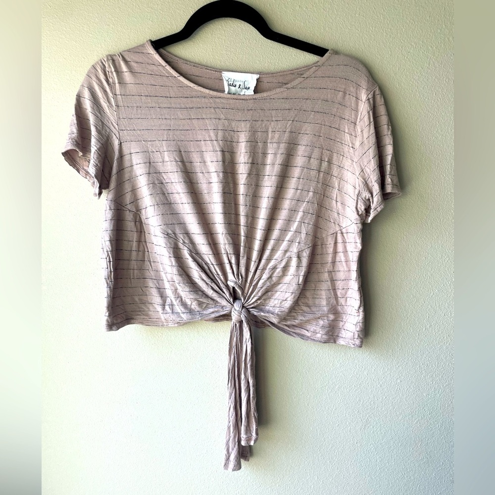 Sadie and Sage. Size medium cropped tee.
